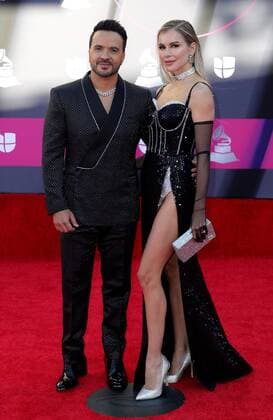 Luis Fonsi at arrivals for 23rd Annual Latin GRAMMY Awards 2022, Michelob ULTRA Arena, Mandalay Bay Resort Casino, Las Vegas, NV November 17, 2022. Photo By: MORA Everett Collection at arrivals for 23rd Annual Latin GRAMMY Awards 2022, Michelob ULTRA Arena, Mandalay Bay Resort Casino, Las Vegas, NV November 17, 2022. Photo By: MORA Everett Collection PUBLICATIONXNOTxINxCANxCHNxFRAxITAxJPNxNORxPOLxRUSxESPxUKxUSA