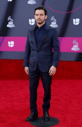 Luis Jimenez at arrivals for 23rd Annual Latin GRAMMY Awards 2022 - Part 2, Michelob ULTRA Arena, Mandalay Bay Resort Casino, Las Vegas, NV November 17, 2022. Photo By: MORA Everett Collection at arrivals for 23rd Annual Latin GRAMMY Awards 2022 - Part 2, Michelob ULTRA Arena, Mandalay Bay Resort Casino, Las Vegas, NV November 17, 2022. Photo By: MORA Everett Collection PUBLICATIONXNOTxINxCANxCHNxFRAxITAxJPNxNORxPOLxRUSxESPxUKxUSA