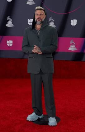 Pedro Capó at arrivals for 23rd Annual Latin GRAMMY Awards 2022 - Part 2, Michelob ULTRA Arena, Mandalay Bay Resort Casino, Las Vegas, NV November 17, 2022. Photo By: MORA Everett Collection at arrivals for 23rd Annual Latin GRAMMY Awards 2022 - Part 2, Michelob ULTRA Arena, Mandalay Bay Resort Casino, Las Vegas, NV November 17, 2022. Photo By: MORA Everett Collection PUBLICATIONXNOTxINxCANxCHNxFRAxITAxJPNxNORxPOLxRUSxESPxUKxUSA