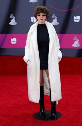guest at arrivals for 23rd Annual Latin GRAMMY Awards 2022, Michelob ULTRA Arena, Mandalay Bay Resort Casino, Las Vegas, NV November 17, 2022. Photo By: MORA Everett Collection at arrivals for 23rd Annual Latin GRAMMY Awards 2022, Michelob ULTRA Arena, Mandalay Bay Resort Casino, Las Vegas, NV November 17, 2022. Photo By: MORA Everett Collection PUBLICATIONXNOTxINxCANxCHNxFRAxITAxJPNxNORxPOLxRUSxESPxUKxUSA