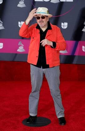 Elvis Costello at arrivals for 23rd Annual Latin GRAMMY Awards 2022, Michelob ULTRA Arena, Mandalay Bay Resort Casino, Las Vegas, NV November 17, 2022. Photo By: MORA Everett Collection at arrivals for 23rd Annual Latin GRAMMY Awards 2022, Michelob ULTRA Arena, Mandalay Bay Resort Casino, Las Vegas, NV November 17, 2022. Photo By: MORA Everett Collection PUBLICATIONXNOTxINxCANxCHNxFRAxITAxJPNxNORxPOLxRUSxESPxUKxUSA