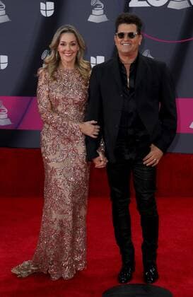 Claudia Elena Vásquez, Carlos Vives at arrivals for 23rd Annual Latin GRAMMY Awards 2022, Michelob ULTRA Arena, Mandalay Bay Resort Casino, Las Vegas, NV November 17, 2022. Photo By: MORA Everett Collection at arrivals for 23rd Annual Latin GRAMMY Awards 2022, Michelob ULTRA Arena, Mandalay Bay Resort Casino, Las Vegas, NV November 17, 2022. Photo By: MORA Everett Collection PUBLICATIONXNOTxINxCANxCHNxFRAxITAxJPNxNORxPOLxRUSxESPxUKxUSA