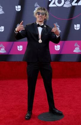Enciklopedia at arrivals for 23rd Annual Latin GRAMMY Awards 2022 - Part 2, Michelob ULTRA Arena, Mandalay Bay Resort Casino, Las Vegas, NV November 17, 2022. Photo By: MORA Everett Collection at arrivals for 23rd Annual Latin GRAMMY Awards 2022 - Part 2, Michelob ULTRA Arena, Mandalay Bay Resort Casino, Las Vegas, NV November 17, 2022. Photo By: MORA Everett Collection PUBLICATIONXNOTxINxCANxCHNxFRAxITAxJPNxNORxPOLxRUSxESPxUKxUSA