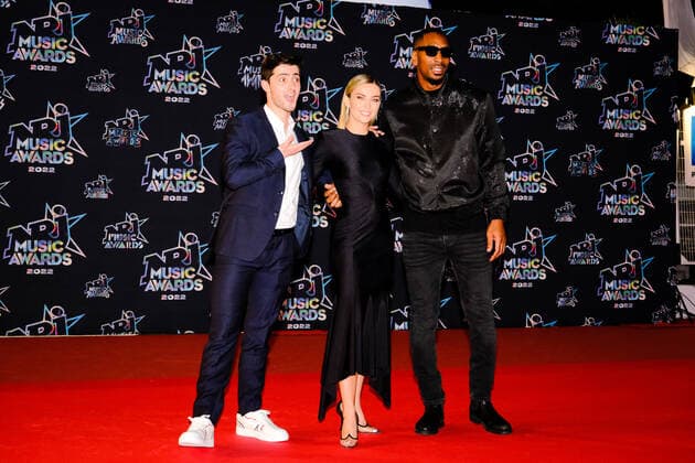 24eme NRJ Music Awards, arrivÃ e sur le Tapis Rouge en attente des nominations. (G a D) Charly Gourgues, Ines Vandamme et Maff Derulo. 286122 2022-11-18 Provence Alpes Cote d Azur Cannes France  Copyright: xPhilippexFarjonx STAR_286122_004