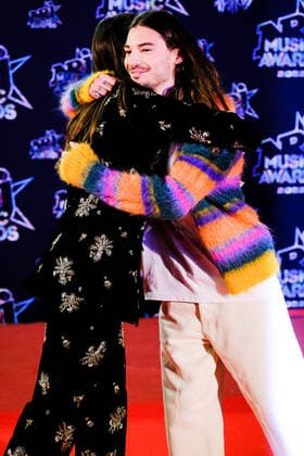 24eme NRJ Music Awards, arrivÃ e sur le Tapis Rouge en attente des nominations. Clara Luciani et Lujipeka. 286122 2022-11-18 Provence Alpes Cote d Azur Cannes France  Copyright: xPhilippexFarjonx STAR_286122_020