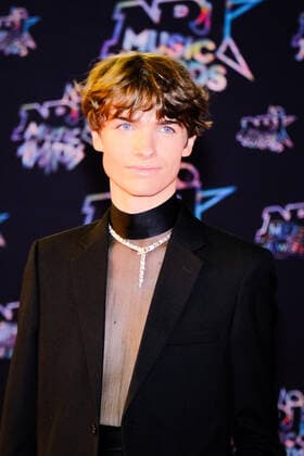 24eme NRJ Music Awards, arrivÃ e sur le Tapis Rouge en attente des nominations. Pierre de Maere. 286122 2022-11-18 Provence Alpes Cote d Azur Cannes France  Copyright: xPhilippexFarjonx STAR_286122_028