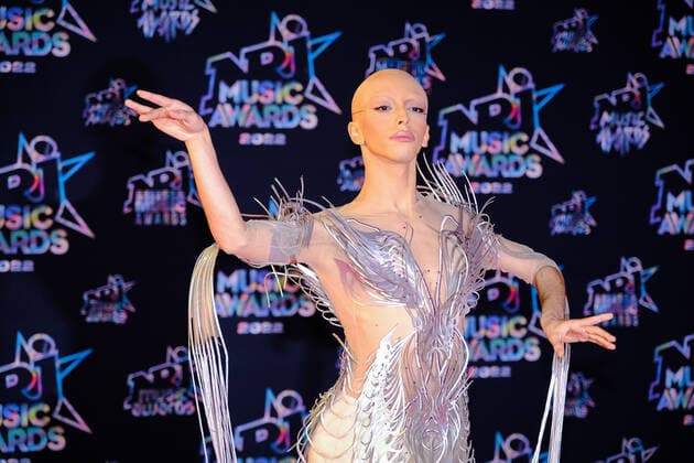 24eme NRJ Music Awards, arrivÃ e sur le Tapis Rouge en attente des nominations. Bilal Hassani. 286122 2022-11-18 Provence Alpes Cote d Azur Cannes France  Copyright: xPhilippexFarjonx STAR_286122_056
