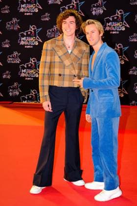24eme NRJ Music Awards, arrivÃ e sur le Tapis Rouge en attente des nominations. Dorian Lauduique (D) et CÃ sar de Rummel, les deux membres du duo Ofenbach. 286122 2022-11-18 Provence Alpes Cote d Azur Cannes France  Copyright: xPhilippexFarjonx STAR_286122_074