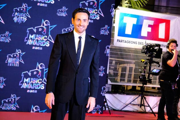 24eme NRJ Music Awards, arrivÃ e sur le Tapis Rouge en attente des nominations. Camille Combal. 286122 2022-11-18 Provence Alpes Cote d Azur Cannes France  Copyright: xPhilippexFarjonx STAR_286122_151