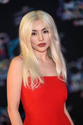 24eme NRJ music awards 2022 - Cannes - 18 11 2022 - Ava Max 286118 2022-11-18 Cannes France  Copyright: xMPPx STAR_286118_017