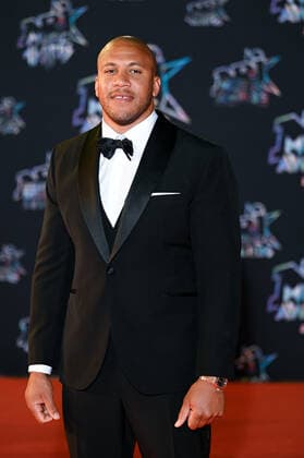 24eme NRJ music awards 2022 - Cannes - 18 11 2022 - Ciryl Gane 286118 2022-11-18 Cannes France  Copyright: xMPPx STAR_286118_085