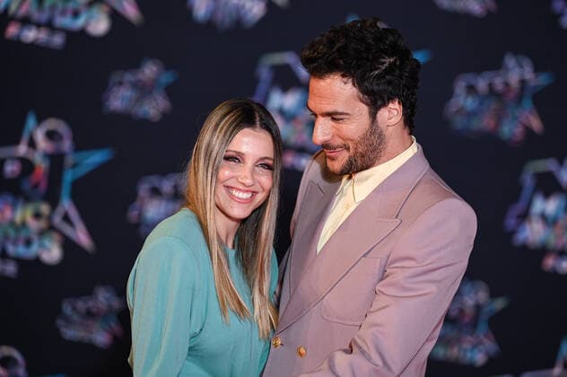 24eme NRJ music awards 2022 - Cannes - 18 11 2022 - Amir et sa femme 286118 2022-11-18 Cannes France  Copyright: xMPPx STAR_286118_269