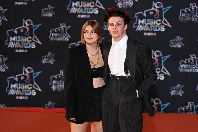 24eme NRJ music awards 2022 - Cannes - 18 11 2022 - Louane , Youngblood 286118 2022-11-18 Cannes France  Copyright: xMPPx STAR_286118_361
