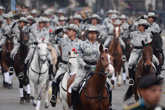 November 20, 2022, Mexico City, Mexico: Military they ride horses while take part during the 112th anniversary of the Mexican Revolution. on November 20, 2022 in Mexico City, Mexico. Mexico City Mexico - ZUMAe321 20221120_zia_e321_037 Copyright: xCarlosxTischler xEyepixxGroupx