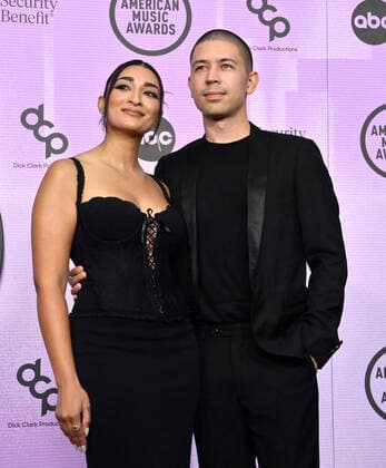 (L-R) Aleena Miller and Noel Miller arrive for the 50th annual American Music Awards at the Microsoft Theater in Los Angeles on Sunday, November 20, 2022.  LAP20221120121 JIMxRUYMEN