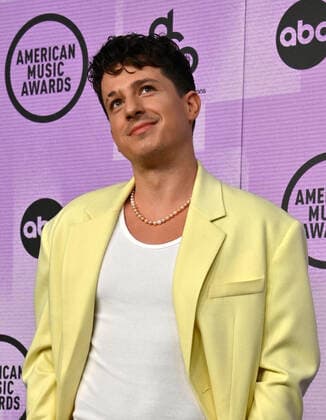 Charlie Puth arrives for the 50th annual American Music Awards at the Microsoft Theater in Los Angeles on Sunday, November 20, 2022.  LAP20221120135 JIMxRUYMEN