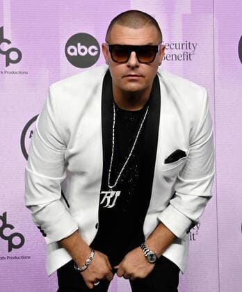 Ricky J arrives for the 50th annual American Music Awards at the Microsoft Theater in Los Angeles on Sunday, November 20, 2022.  LAP20221120151 JIMxRUYMEN