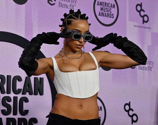 Tinashe arrives for the 50th annual American Music Awards at the Microsoft Theater in Los Angeles on Sunday, November 20, 2022.  LAP20221120218 JIMxRUYMEN