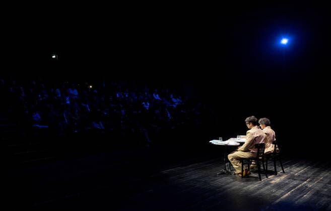 20221121 Verleihung Oesterreichischer Buchpreis 2022 WIEN, OESTERREICH - 21. NOVEMBER: Schauspieler Philipp Hauss und Schauspielerin Dorothee Hartinger lesen aus den nominoerten Buechern bei Verleihung des Oesterreichischen Buchpreises 2022 im Casino am Schwarzenbergplatz am 21. November, 2022 in Wien, Oesterreich. 221121_SEPA_32_037 Copyright: xMartinxJuenx SEPAxMedia