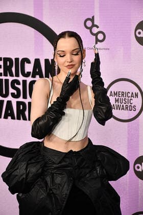 November 20, 2022, Los Angeles, CA, USA: Dove Cameron attends the 2022 American Music Awards at Microsoft Theater on November 20, 2022 in Los Angeles, California. Los Angeles USA - ZUMAs181 20221120_zea_s181_532 Copyright: xImagespacex