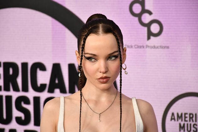 November 20, 2022, Los Angeles, CA, USA: Dove Cameron attends the 2022 American Music Awards at Microsoft Theater on November 20, 2022 in Los Angeles, California. Los Angeles USA - ZUMAs181 20221120_zea_s181_525 Copyright: xImagespacex