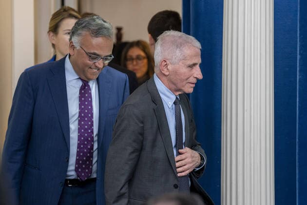Dr. Antony Fauci, Chief Medical Advisor to the President of United States, and Dr. Ashish Jha, MD, MPH, coordinator, White House COVID-19 Response, arrive at the daily briefing at the White House in Washington, DC on Tuesday, November 22, 2022.  WAP20221122514 KenxCedeno