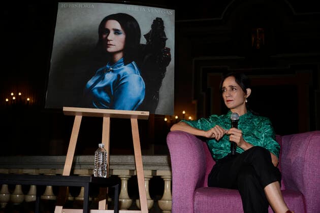 Julieta Venegas ˜Tu Historia™ Album Launch November 22, 2022, Mexico City, Mexico: Mexican singer Julieta Venegas attends at press conference to announce the launch of her latest album ˜ Tu Historia™ at Metropolitan Theater. on November 22, 2022 in Mexico City, Mexico. (Photo by Carlos Tischler Eyepix Group) Copyright: xCarlosxTischler xEyepixxGroupx CT_22112022_81834