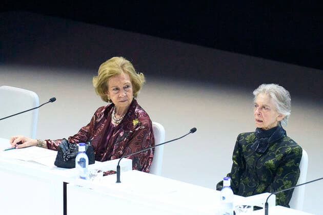 22-11-2022 Madrid Queen Sofia attend the presentation of the 37th edition of the BMW painting award and Mundo in harmony benefit concert at the royal theatre in Madrid. No Spain Â  Copyright: xPPEx