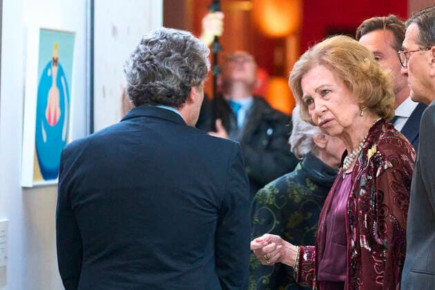 22-11-2022 Madrid Queen Sofia attend the presentation of the 37th edition of the BMW painting award and Mundo in harmony benefit concert at the royal theatre in Madrid. No Spain Â  Copyright: xPPEx