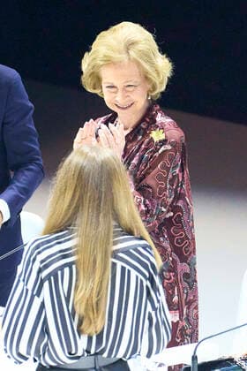 22-11-2022 Madrid Queen Sofia attend the presentation of the 37th edition of the BMW painting award and Mundo in harmony benefit concert at the royal theatre in Madrid. No Spain Â  Copyright: xPPEx