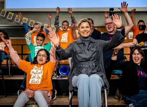 HILVERSUM Queen Maxima during a working visit to the Muziekcentrum van de Omroep During the visit, the Queen will attend the signing of the Music Agreement for special education, as honorary chairman of the Meer Muziek in de Klas foundation ANP REMKO DE WAAL netherlands out belgium out  Copyright: xx x458240643x originalFilename: 458240643.jpg