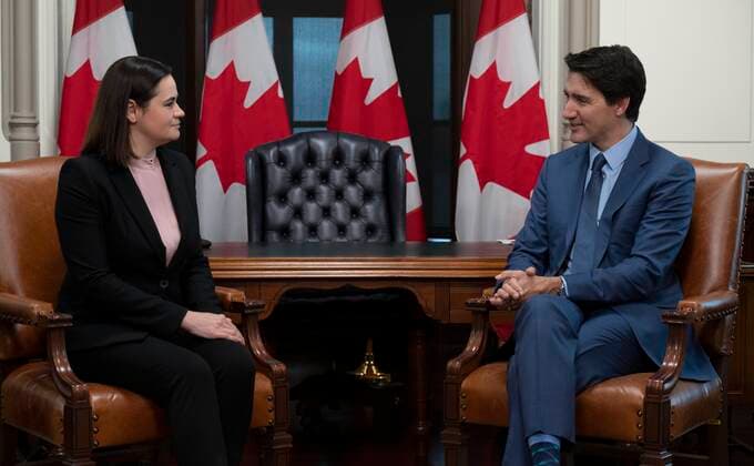 November 23, 2022, Ottawa, ON, Canada: Canadian Prime Minister Justin Trudeau meets with the Opposition Leader of Belarus, Sviatlana Tsikhanouskaya in his office on Parliament Hill, Wednesday, November 23, 2022 in Ottawa. Ottawa Canada  - ZUMAc35_ 20221123_zaf_c35_004 Copyright: xAdrianxWyldx