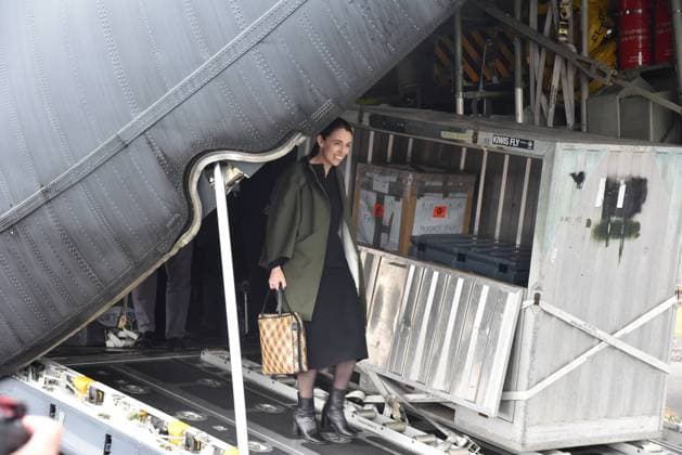 JACINDA ARDERN CHATHAM ISLANDS VISIT, New Zealand Prime Minister Jacinda Ardern touches down on her visit to the Chatham Islands, New Zealand, Friday, November 25, 2022. ( NO ARCHIVING, EDITORIAL USE ONLY, NO USE IN BOOKS WITHOUT CONSENT CHATHAM ISLANDS NEW ZEALAND  Copyright: xBENxMCKAYx 20221125001734862028