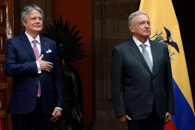 President of Ecuador Working Visit to Mexico November 24, 2022, Mexico City, Mexico: The President of Mexico, Andres Manuel Lopez Obrador and the President of Ecuador, Guillermo Lasso, during the welcoming ceremony as part of the Ecuadorian President s official visit to Mexico at the National Palace. on November 24, 2022 in Mexico City, Mexico (Photo by Luis Barron Eyepix Group). Copyright: xLuisxBarronx xEyepixxGroupx LB_24112022_82337
