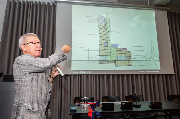 Architect Daniel Libeskind pictured during the official signing ceremony for the new architectural concept for the Boerentoren, in Antwerp, Friday 25 November 2022. The Boerentoren will be completely dismantled due to asbestos inside and will be given a new purpose. A culture tower and a panoramic tower for Antwerp residents, Flemish people and international visitors. American architect Libeskind has been chosen by Belgian entrepreneur Huts and his Phoebus Foundation to give the Boerentoren ( Farmer s Tower , officially KBC Tower), one of Antwerp s most iconic structures, a makeover, with a daring and controversial design.  JONASxROOSENS 53730438