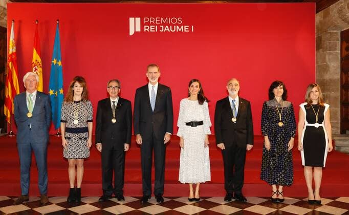 25-11-2022 Valencia Queen Letizia and King Felipe and Jesus Maria Sanz Serna and Marta Reynal-Querol attend the 34th King Jaume I awards ceremony in Valencia, Spain. Â  Copyright: xPPEx