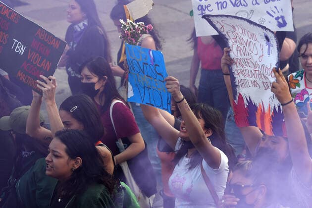 November 25, 2022, Mexico City, Mexico City, Mexico: Thousands of women participate in the commemoration of the International Day for the Disappearance of Violence Against Women in Mexico..A new study reveals that of the 81,000 women and girls intentionally killed around the world last year, more than half died at the hands of their partners or other family members. The document is a terrible reminder that violence against women and girls is one of the most widespread human rights violations in the world, the UN publishes on its November 23, 2022 page. Mexico City Mexico - ZUMAn296 20221125_zip_n296_002 Copyright: xJorgexNunezx