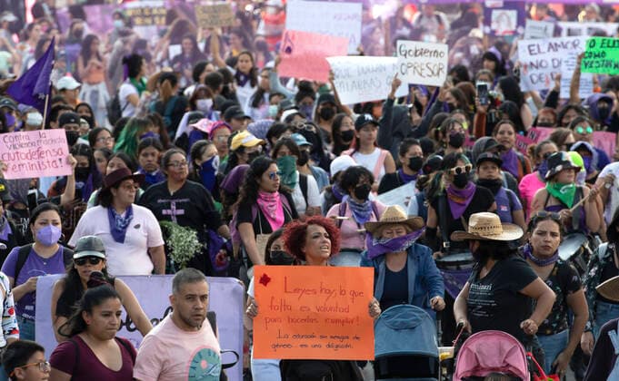 November 25, 2022, Mexico City, Mexico City, Mexico: Thousands of women participate in the commemoration of the International Day for the Disappearance of Violence Against Women in Mexico..A new study reveals that of the 81,000 women and girls intentionally killed around the world last year, more than half died at the hands of their partners or other family members. The document is a terrible reminder that violence against women and girls is one of the most widespread human rights violations in the world, the UN publishes on its November 23, 2022 page. Mexico City Mexico - ZUMAn296 20221125_zip_n296_016 Copyright: xJorgexNunezx
