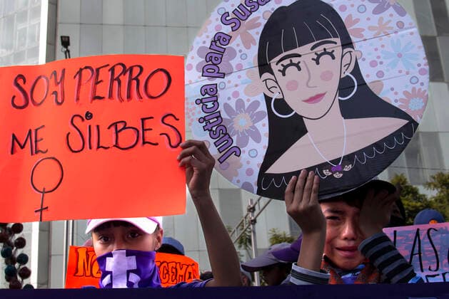 November 25, 2022, Mexico City, Mexico City, Mexico: A Children cry for the murder of their mother, during their participation in the commemoration of the International Day for the Disappearance of Violence Against Women in Mexico..A new study reveals that of the 81,000 women and girls intentionally killed around the world last year, more than half died at the hands of their partners or other family members. The document is a terrible reminder that violence against women and girls is one of the most widespread human rights violations in the world, the UN publishes on its November 23, 2022 page. Mexico City Mexico - ZUMAn296 20221125_zip_n296_020 Copyright: xJorgexNunezx