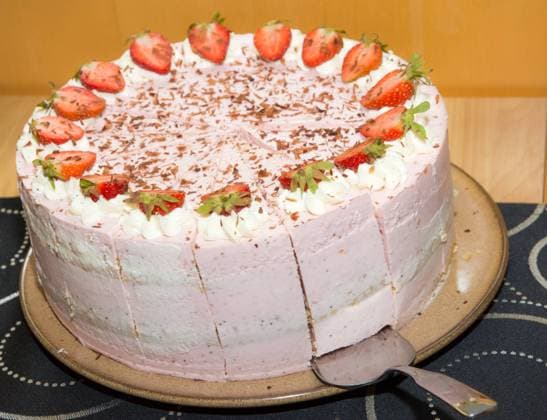 Strawberry cream tart Strawberry cream tart with a cake server Copyright: xZoonar.com manfredxyx 9433600