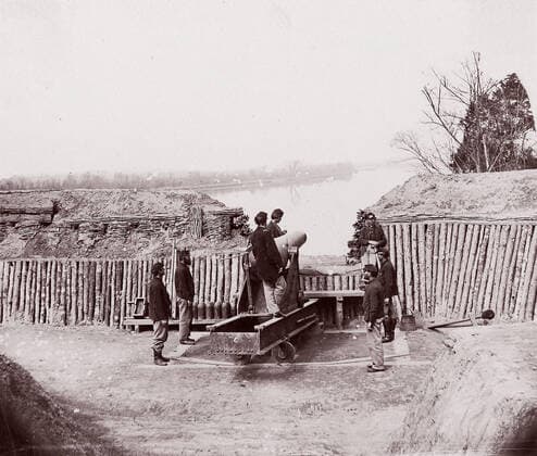 RECORD DATE NOT STATED Cox s Landing, James River, 1864. Creator: Andrew Joseph Russell. Copyright:xHeritagexArt HeritagexImagesx IMAGO ,2778393 ! ACHTUNG: AUFNAHMEDATUM GESCHÄTZT!  Copyright:HeritagexArt HeritagexImagesx IMAGO