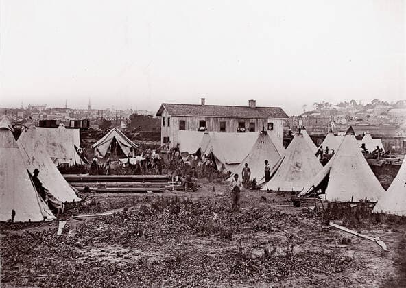 RECORD DATE NOT STATED Locomotive 56, U.S. Military Railroad City Point. Troops Ready to be Taken to the Fron..., 1861-65. Creator: Andrew Joseph Russell. Copyright:xHeritagexArt HeritagexImagesx IMAGO ,2778422 ! ACHTUNG: AUFNAHMEDATUM GESCHÄTZT!  Copyright:HeritagexArt HeritagexImagesx IMAGO