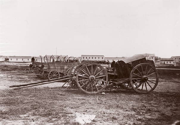 RECORD DATE NOT STATED Army Wagon and Forge, City Point, Virginia, 1861-65. Creator: Andrew Joseph Russell. Copyright:xHeritagexArt HeritagexImagesx IMAGO ,2778442 ! ACHTUNG: AUFNAHMEDATUM GESCHÄTZT!  Copyright:HeritagexArt HeritagexImagesx IMAGO