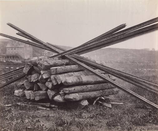 RECORD DATE NOT STATED Confederate Method of Destroying Rail Roads at McCloud Mill, Virginia, 1863. Creator: Andrew Joseph Russell. Copyright:xHeritagexArt HeritagexImagesx IMAGO ,2778453 ! ACHTUNG: AUFNAHMEDATUM GESCHÄTZT!  Copyright:HeritagexArt HeritagexImagesx IMAGO