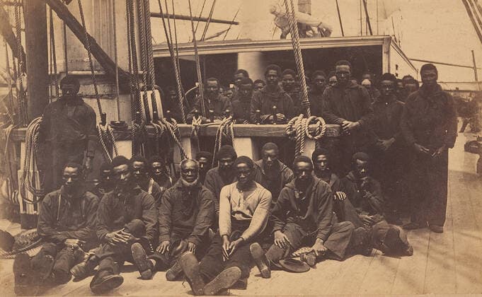 RECORD DATE NOT STATED Contrabands Aboard U.S. Ship Vermont, Port Royal, South Carolina, 1861. Creator: Henry P. Moore. Copyright:xHeritagexArt HeritagexImagesx IMAGO ,2779092 ! ACHTUNG: AUFNAHMEDATUM GESCHÄTZT!  Copyright:HeritagexArt HeritagexImagesx IMAGO
