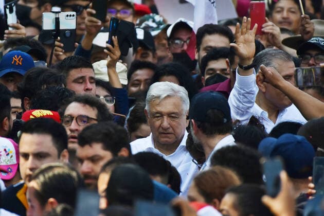 November 27, 2022, Mexico City, Mexico: Mexico s President, Andres Manuel Lopez Obrador, leads the March of Transformation in the Angel of Independence towards the Zocalo, prior to his 4th Government Report. on November 27, 2022 in Mexico City, Mexico. Mexico City Mexico - ZUMAe321 20221127_zia_e321_032 Copyright: xCarlosxTischler xEyepixxGroupx