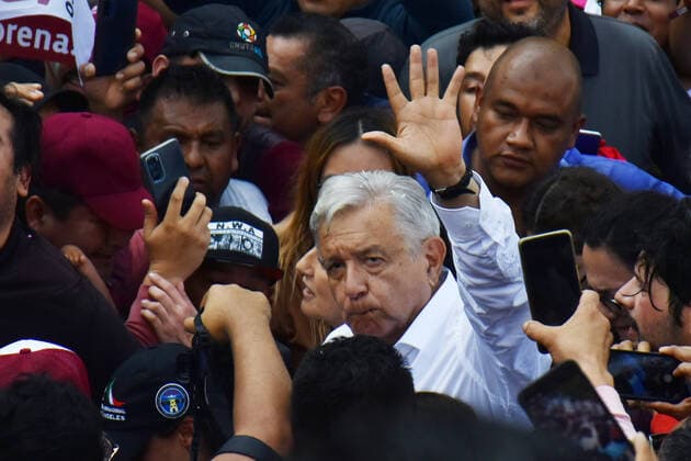 November 27, 2022, Mexico City, Mexico: Mexico s President, Andres Manuel Lopez Obrador, leads the March of Transformation in the Angel of Independence towards the Zocalo, prior to his 4th Government Report. on November 27, 2022 in Mexico City, Mexico. Mexico City Mexico - ZUMAe321 20221127_zia_e321_040 Copyright: xCarlosxTischler xEyepixxGroupx