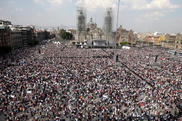 Mexico™s President Lopez Obrador Celebrates His Fourth Government Report November 27, 2022, Mexico City, Mexico: Aerial view of Thousands people taking part during the march for the fourth anniversary of the Transformation of Mexico led by the President of Mexico, AndrÃ s Manuel Lopez Obrador, on Reforma avenue in Mexico City. on November 27, 2022 in Mexico City, Mexico. (Photo by Luis Barron Eyepix Group). Copyright: xLuisxBarronx xEyepixxGroupx LB_27112022_82624