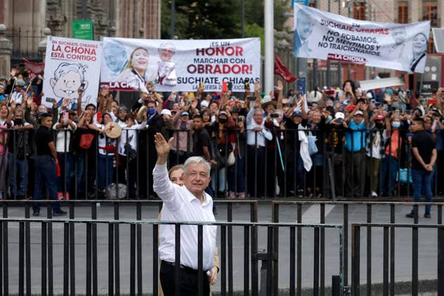 Mexico™s President Lopez Obrador Celebrates His Fourth Government Report November 27, 2022, Mexico City, Mexico: Mexico™s President Andres Manuel Lopez Obrador arrives at his message of his 4th Government Report ˜Fourth Anniversary of the Transformation of Mexico™ at Zocalo of Mexico City. on November 27, 2022 in Mexico City, Mexico. (Photo by Luis Barron Eyepix Group). Copyright: xLuisxBarronx xEyepixxGroupx LB_27112022_82627