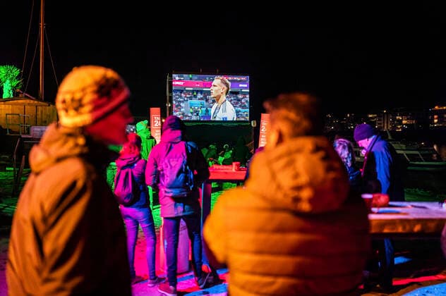 Public Viewing of the news portal TAG24 at the beach bar Magdeburg About 70 fans watch at 3 degrees Celsius and with mulled wine the game Spain against Germany 1 1 of the FIFA World Cup 2022 in Qatar Magdeburg, 27 11 2022 Foto:xM.xPatzigx xFuturexImage